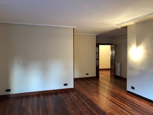 Piso exterior con parcela de garaje directa – Inmobiliaria Clausen